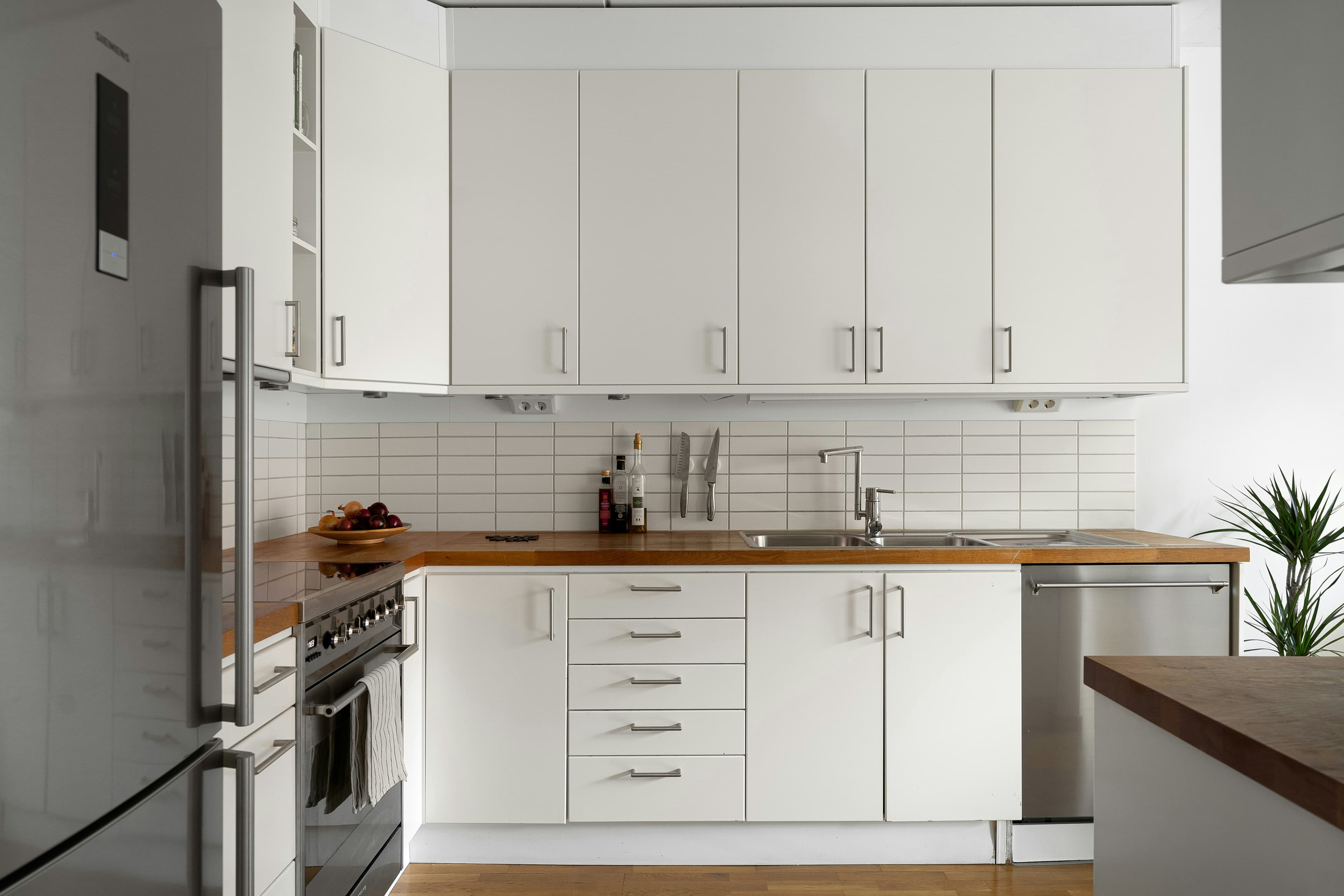 Modern Metal Frame Kitchen